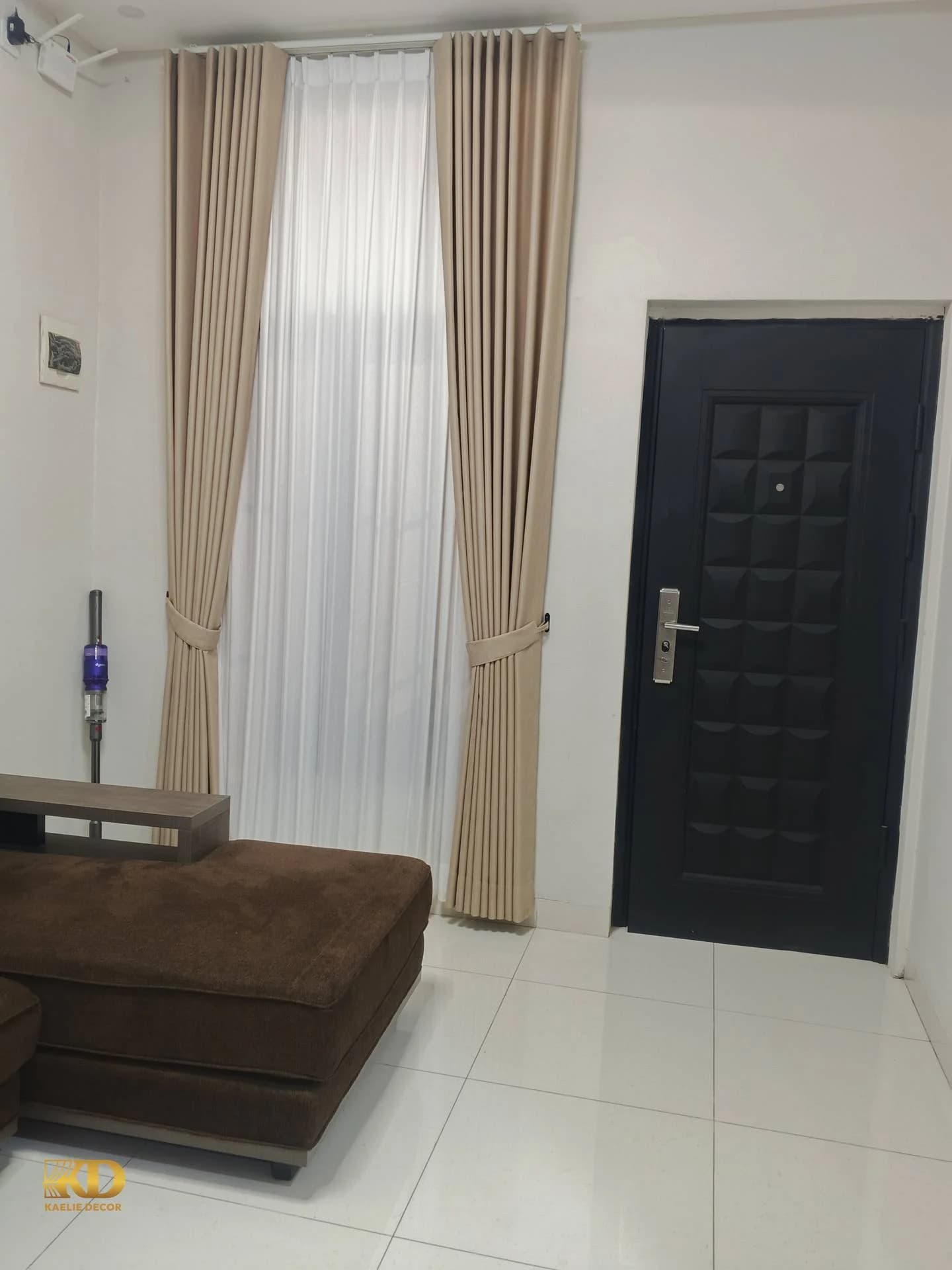 Gorden Blackout, Vitrase & Roller Blind Rumah Ibu P. - gambar 4